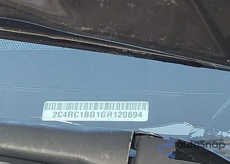 2016 Chrysler Town & Country Touring from USA, damaged, VIN 2C4RC1BG1GR120694